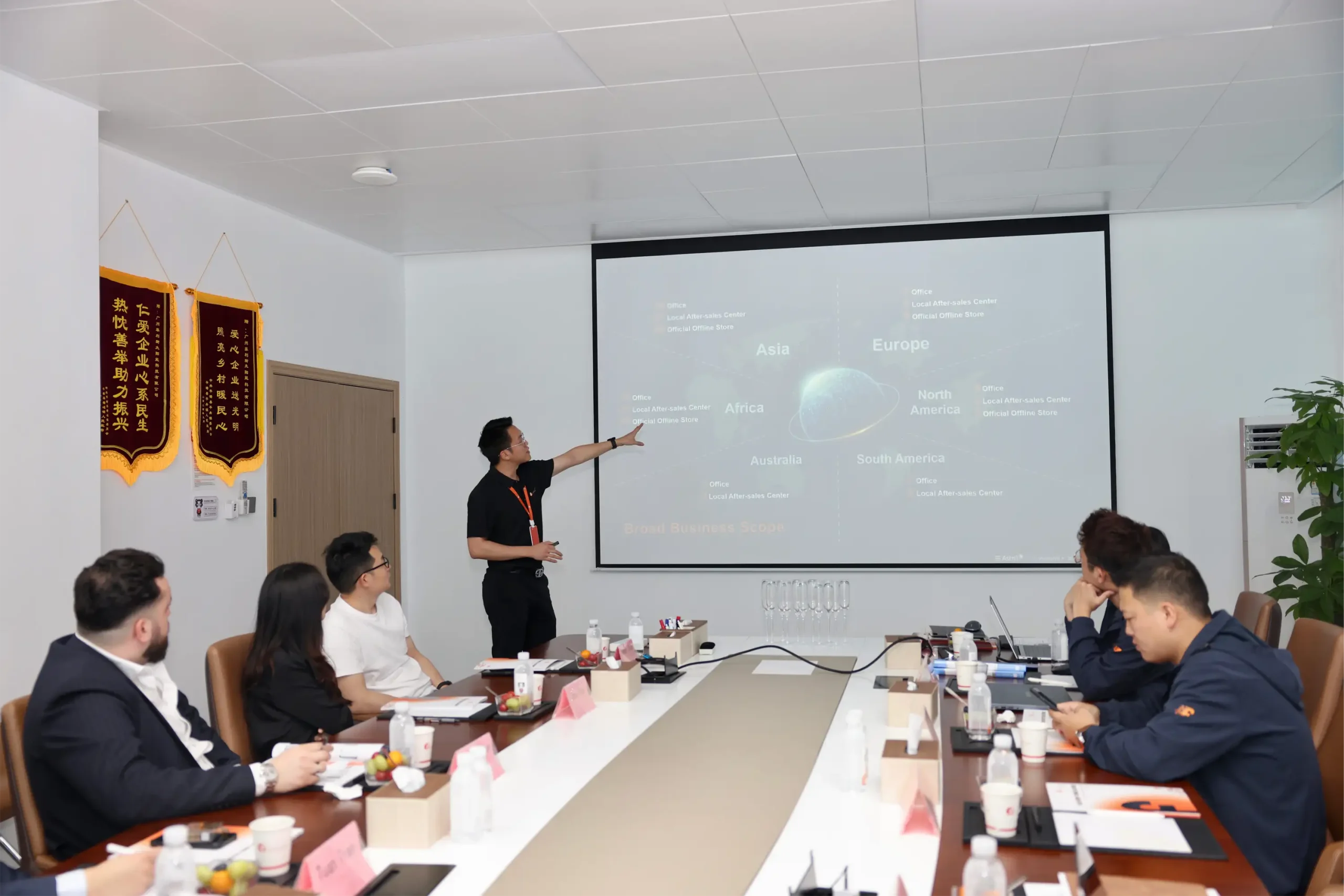 Dutch Partnership Signing4