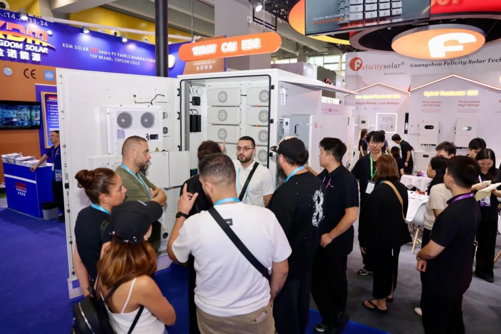 10 Felicitysolar Showcases The 140th Canton Fair
